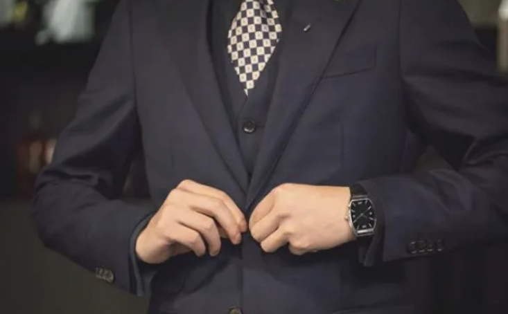 公司定做職業裝要考慮的因素都有哪些呢？